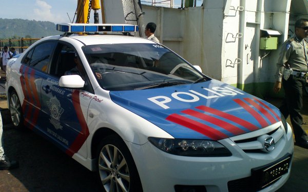 Vehicles - police Wallpapers and Backgrounds