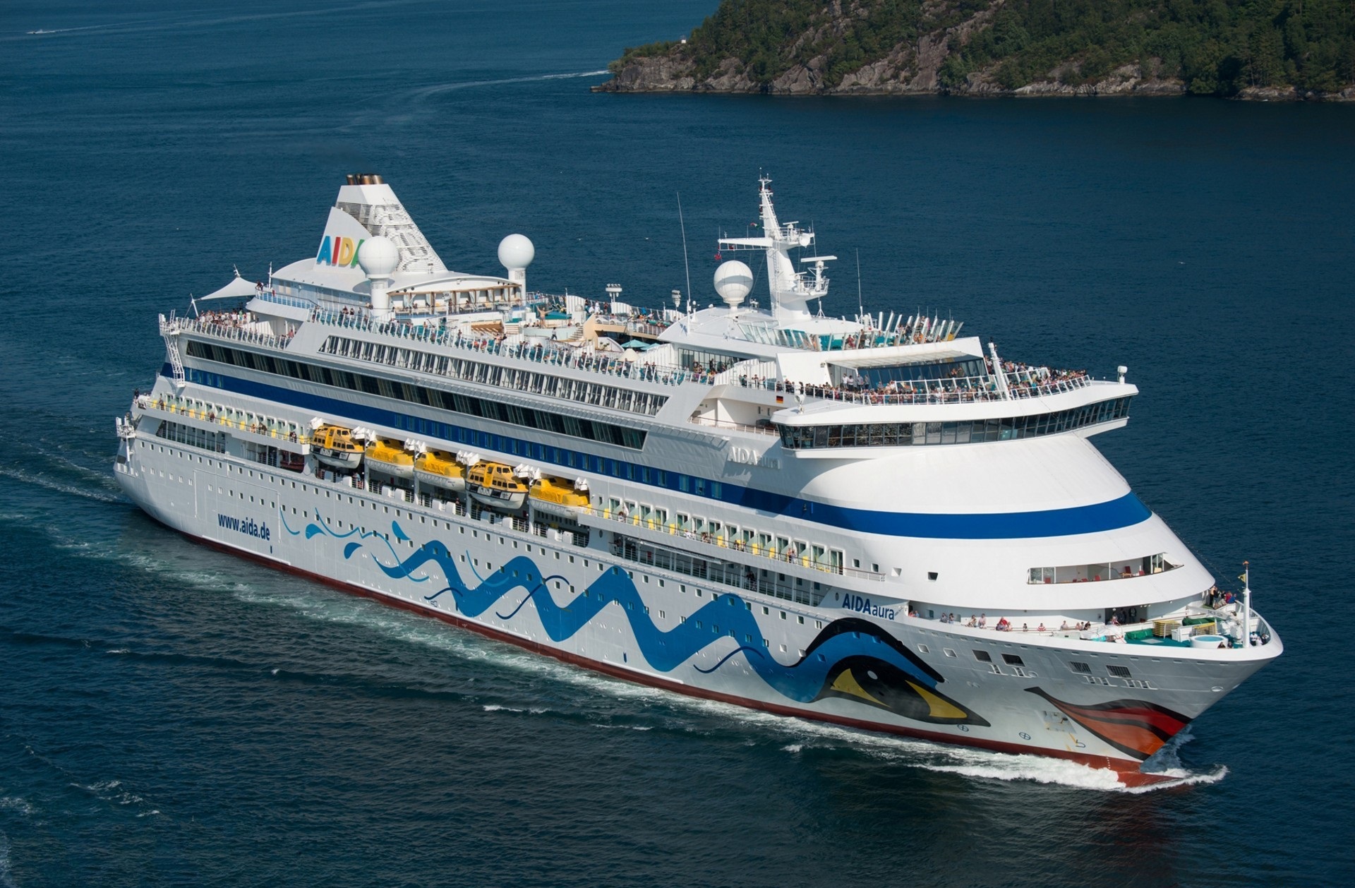 Vehicles Cruise Ship HD Wallpaper | Background Image