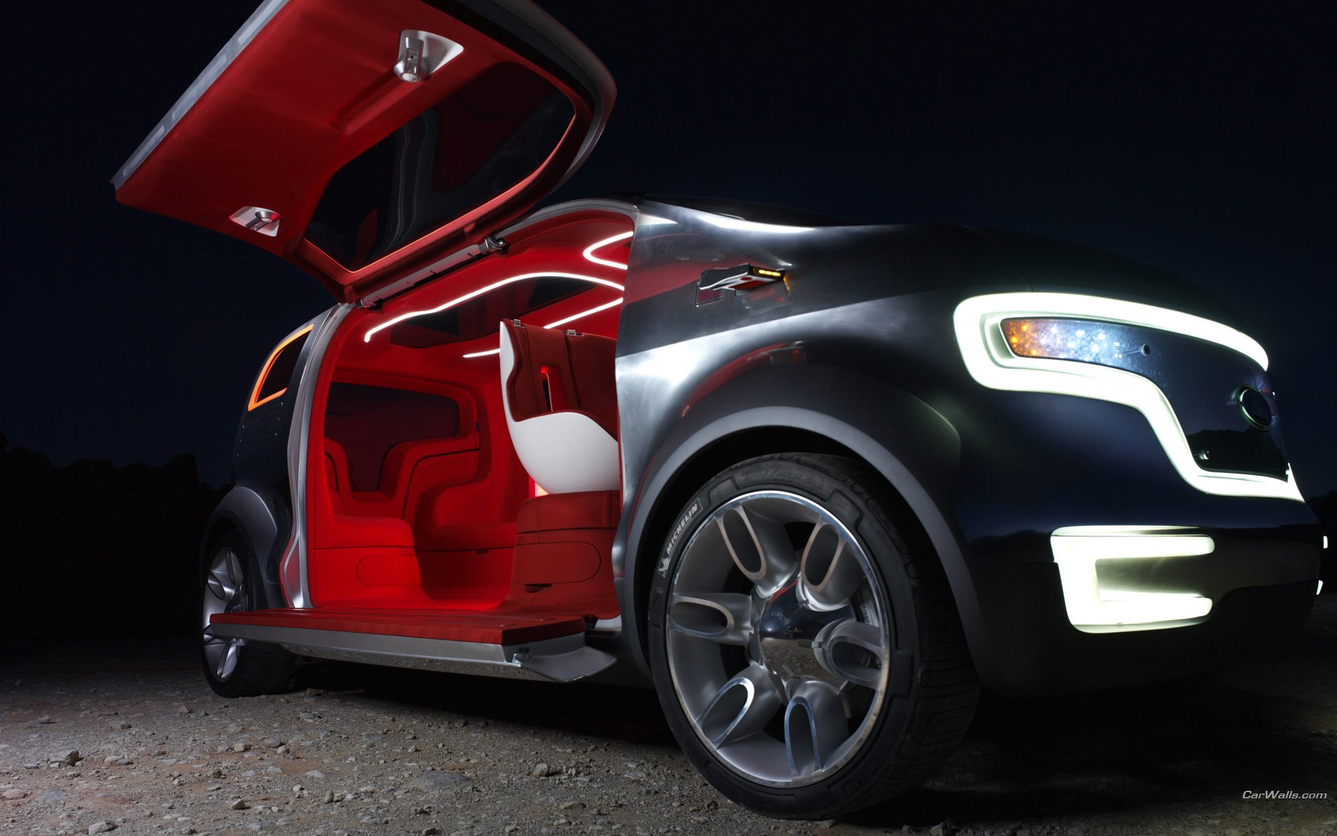 Download Vehicle Ford Airstream HD Wallpaper