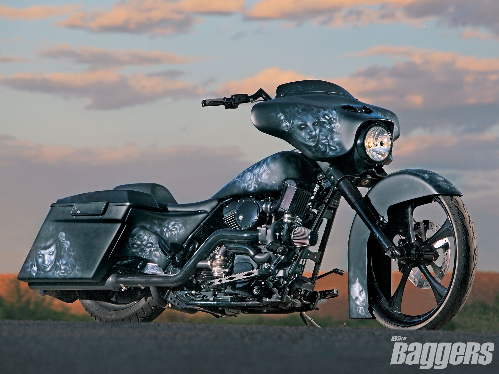 Harley-Davidson Street Glide Wallpaper and Background Image | 1600x1200