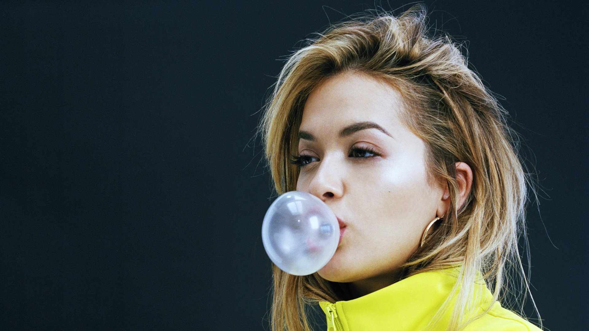 Download Bubble Gum Blonde Singer Face English Music Rita Ora HD Wallpaper