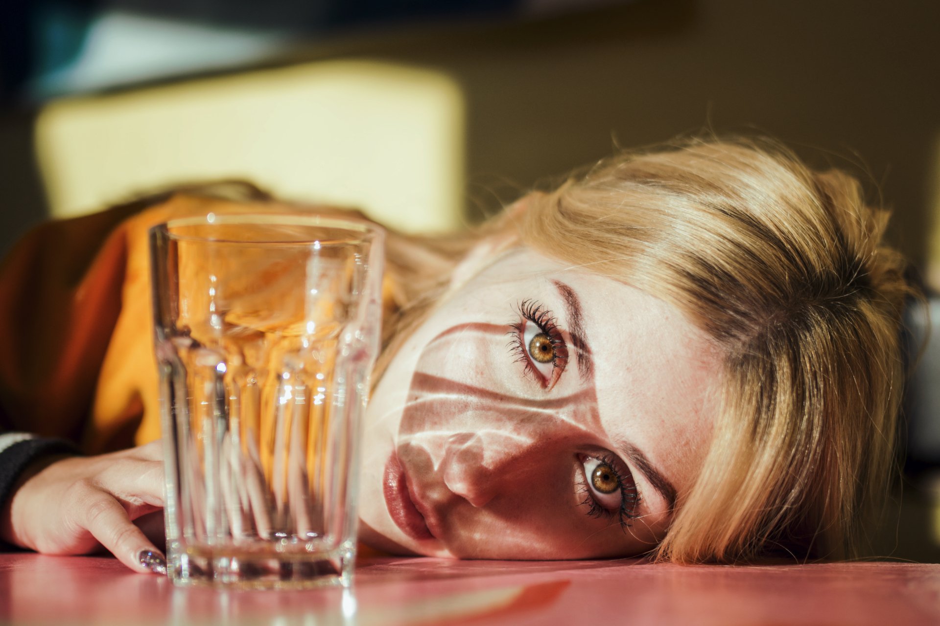 Download Hazel Eyes Blonde Glass Face Woman Model 4k Ultra HD Wallpaper by Enrico Cavallarin