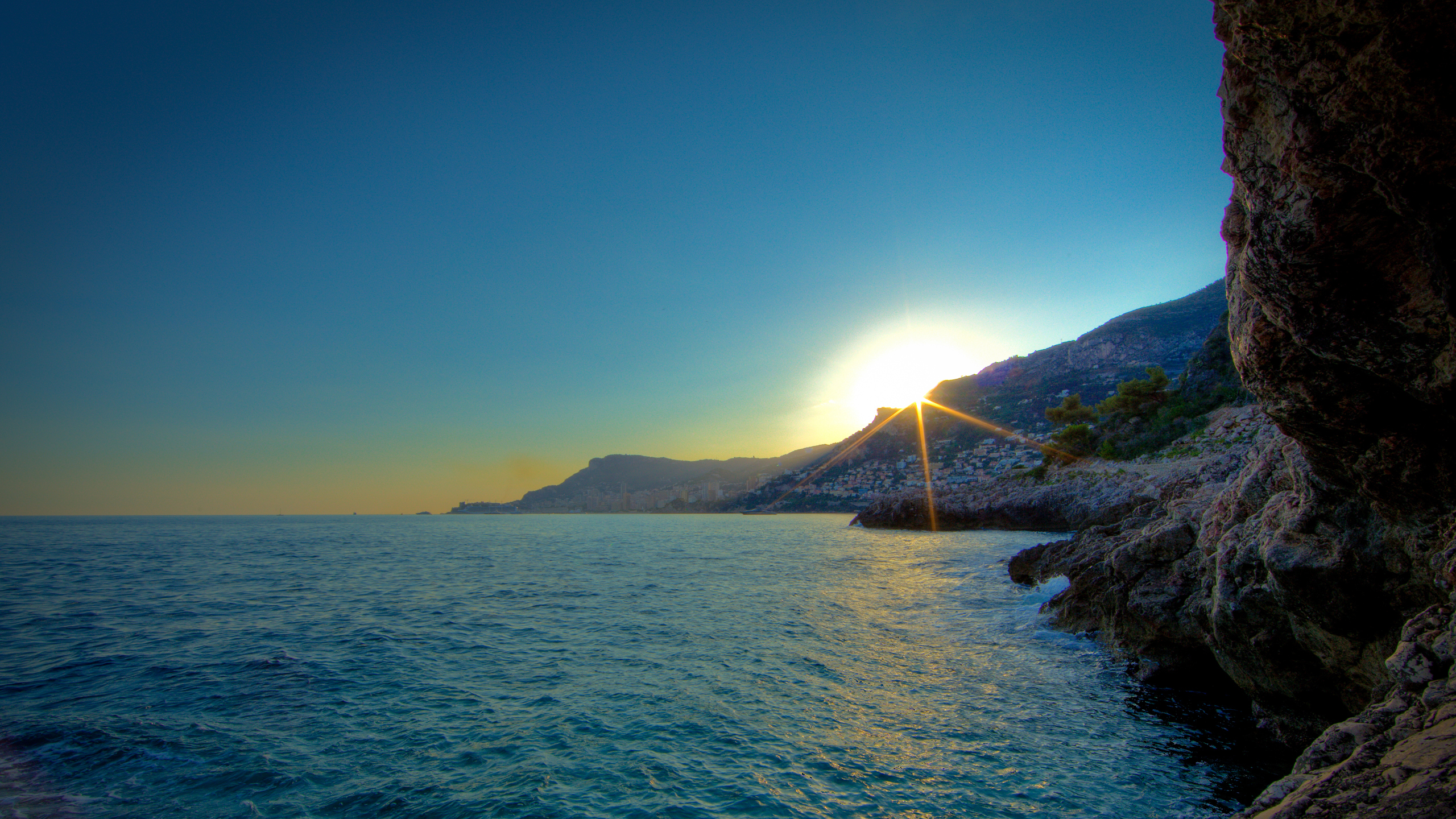 Cote d'Azur, Monaco: Breathtaking HD desktop wallpaper showcasing the stunning coastal beauty.