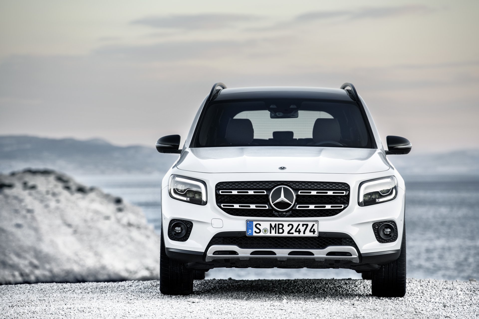 Download SUV White Car Car Mercedes-Benz Vehicle Mercedes-Benz GLB-Class 8k Ultra HD Wallpaper