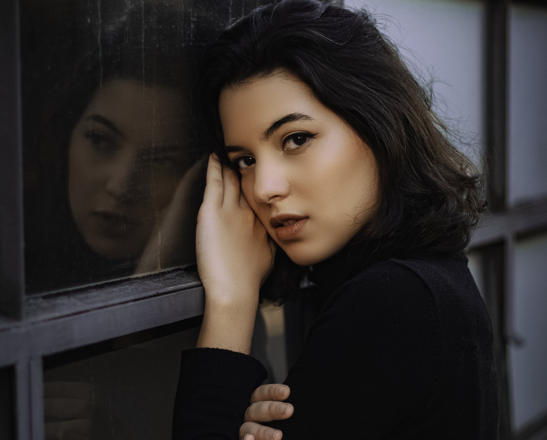 Download Short Hair Brown Eyes Black Hair Reflection Woman Model HD Wallpaper by Marcelo Chagas