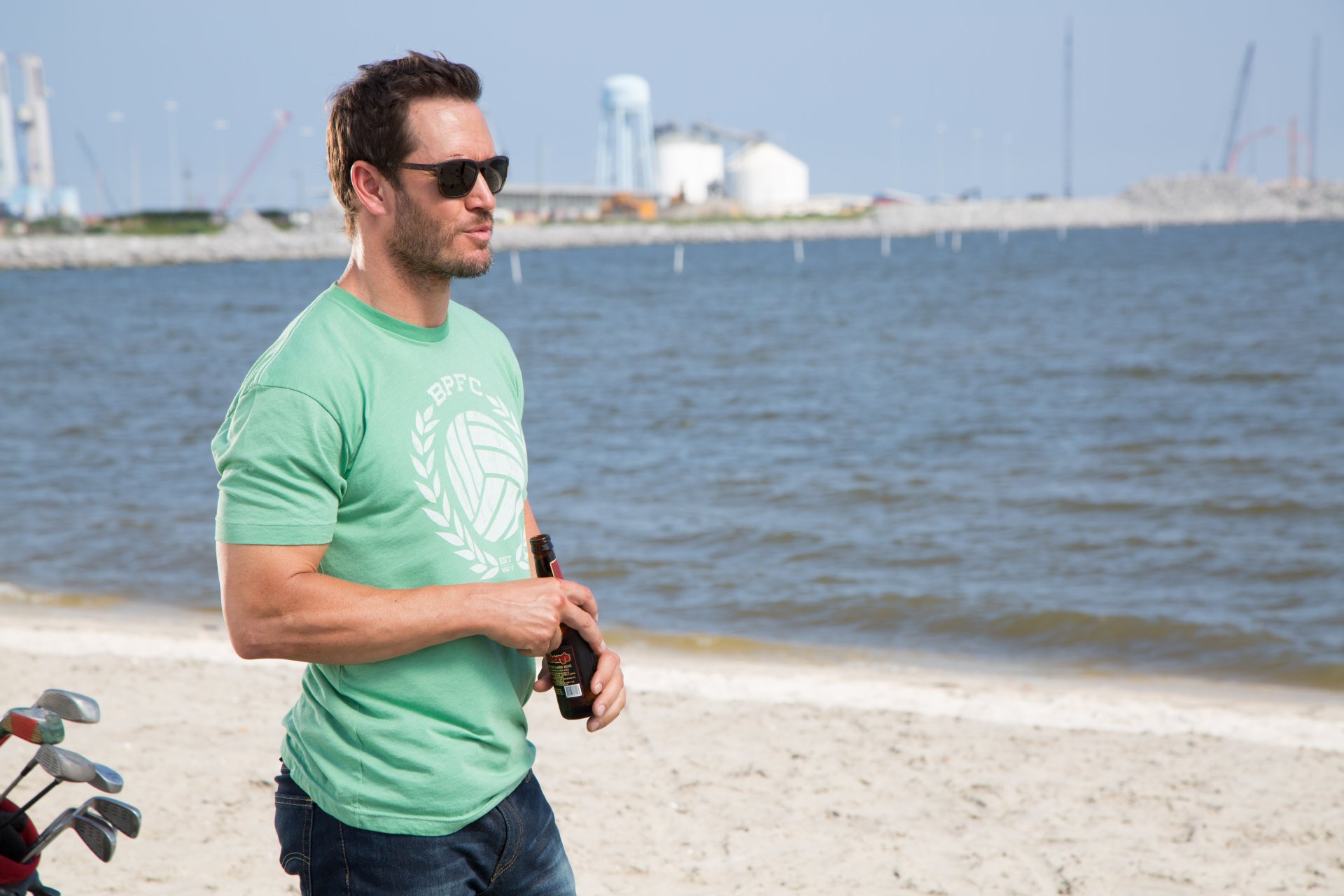 Download Mark-Paul Gosselaar Movie Precious Cargo 4k Ultra HD Wallpaper