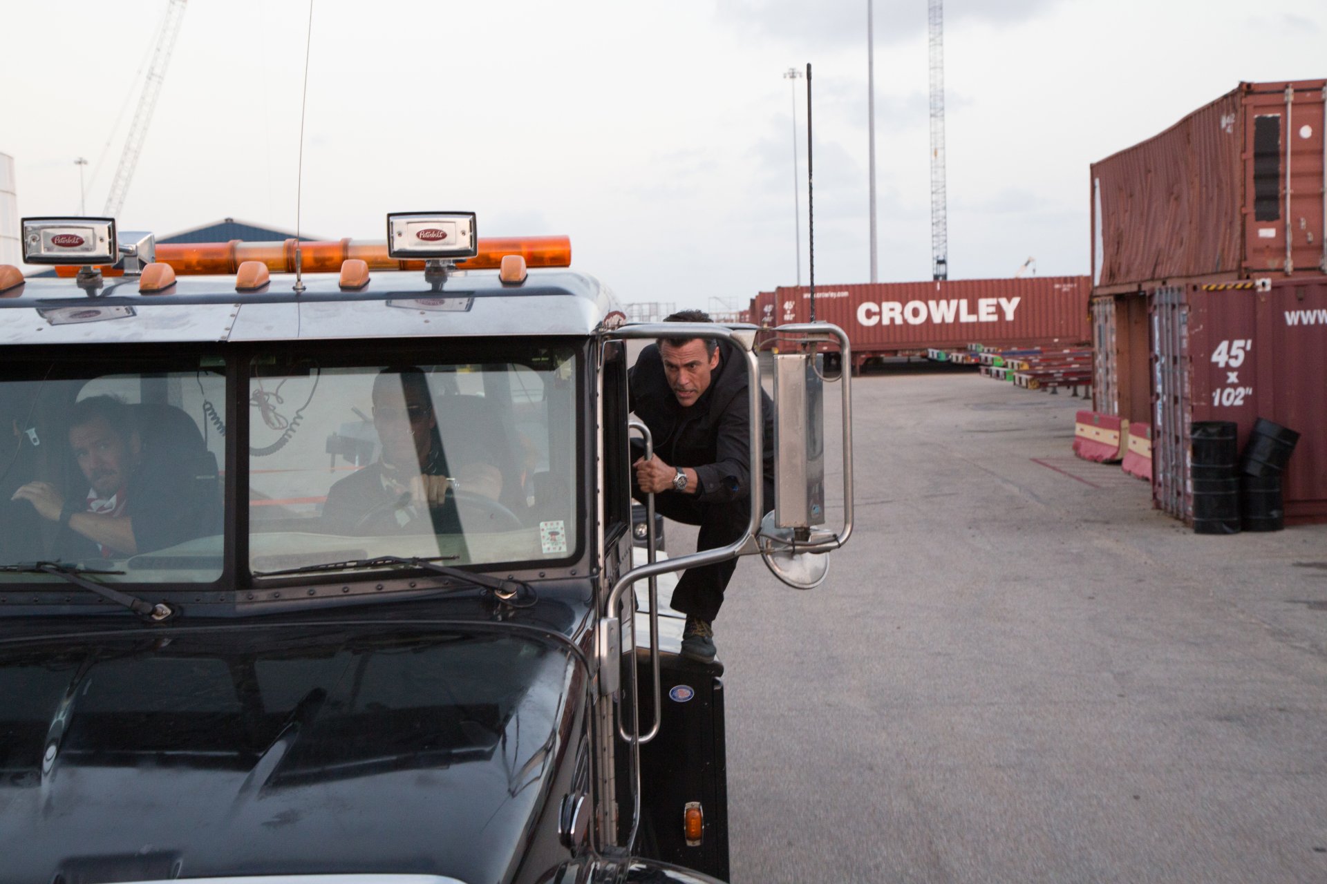 Download Daniel Bernhardt Movie Precious Cargo 4k Ultra HD Wallpaper