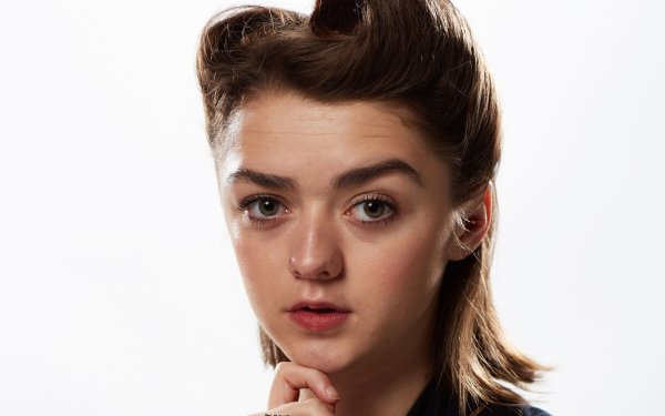 Celebrity Maisie Williams Actress British Face Close-Up Brunette Short Hair HD Wallpaper | Background Image