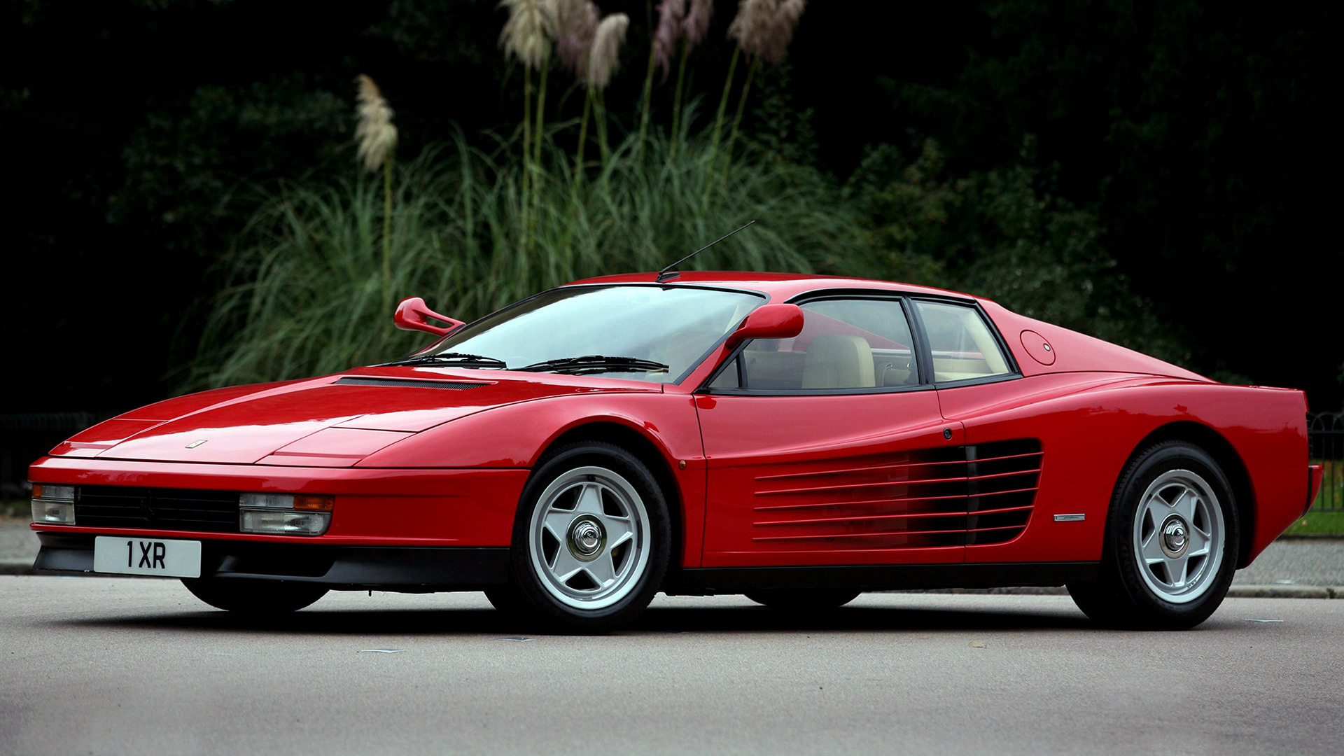 ferrari testarossa 84