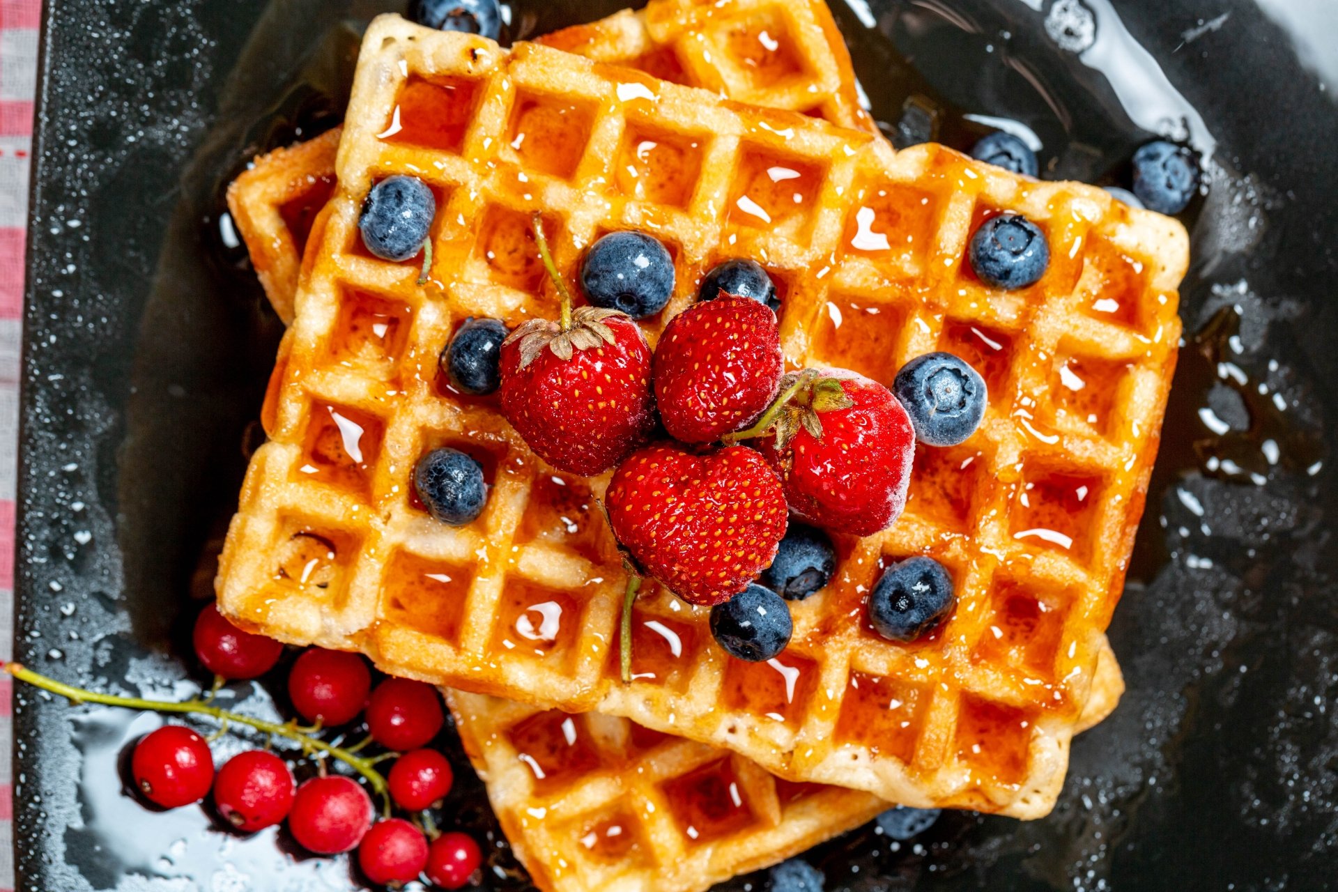 Download Breakfast Fruit Strawberry Blueberry Berry Food Waffle 4k Ultra HD Wallpaper