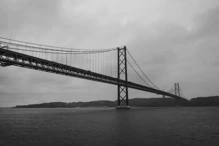 suspension bridge Portugal Black & White bridge man made 25 de Abril Bridge HD Desktop Wallpaper | Background Image