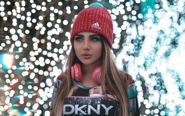 Women Model Bokeh Headphones Brunette Hat HD Wallpaper | Background Image