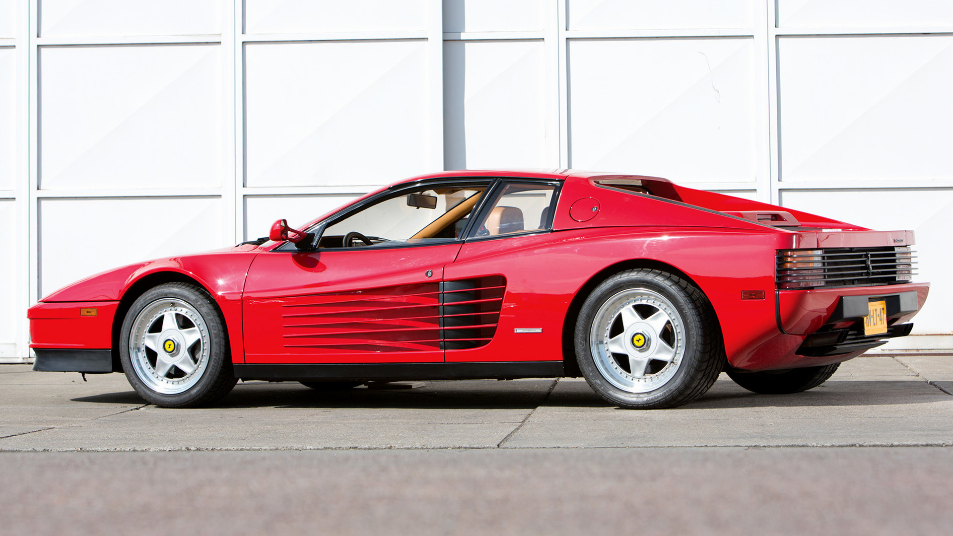 Vehicles Ferrari Testarossa HD Wallpaper Background Image. 