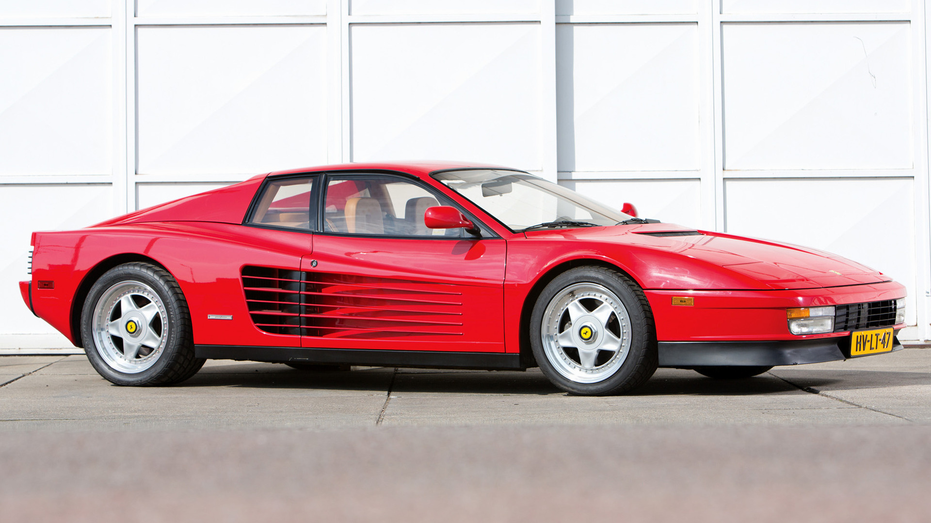 old ferrari testarossa