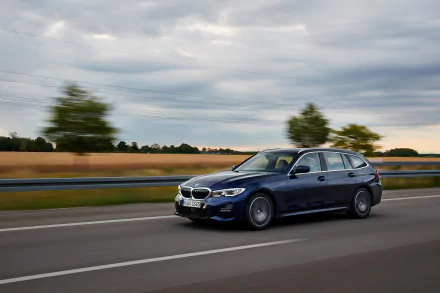 car station wagon compact car BMW 330d Touring vehicle BMW 3 Series Touring HD Desktop Wallpaper | Background Image