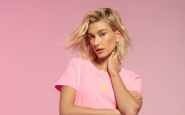 short hair blonde American model Celebrity Hailey Baldwin HD Desktop Wallpaper | Background Image