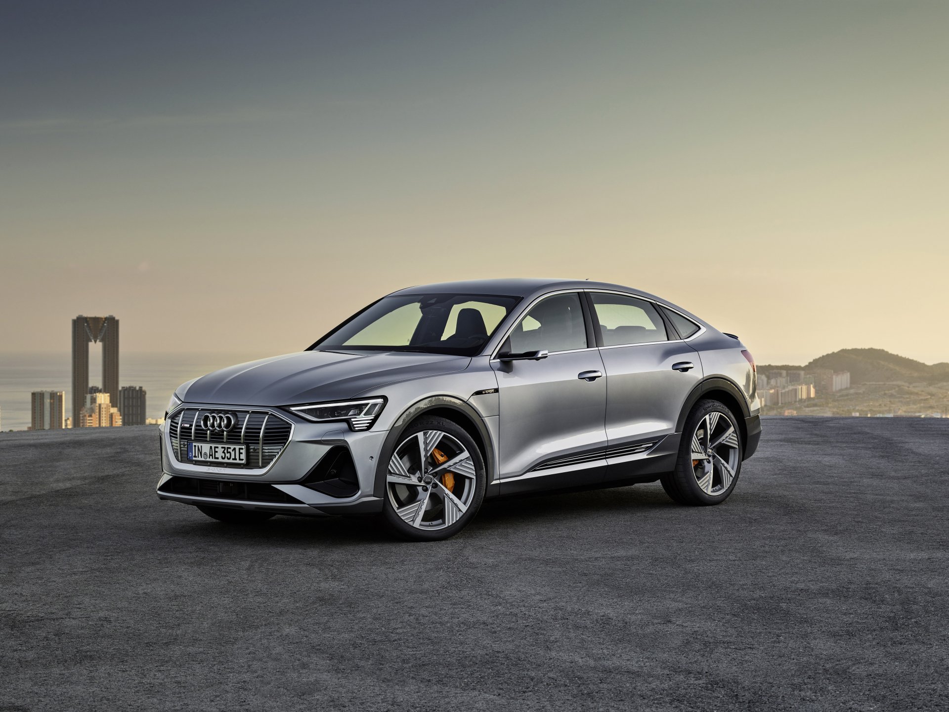 Download Silver Car SUV Electric Car Car Audi Vehicle Audi E-Tron Sportback 4k Ultra HD Wallpaper