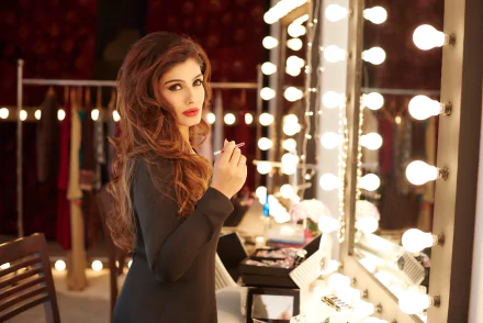 brunette long hair lipstick makeup Bollywood actress Indian woman Raveena Tandon HD Desktop Wallpaper | Background Image