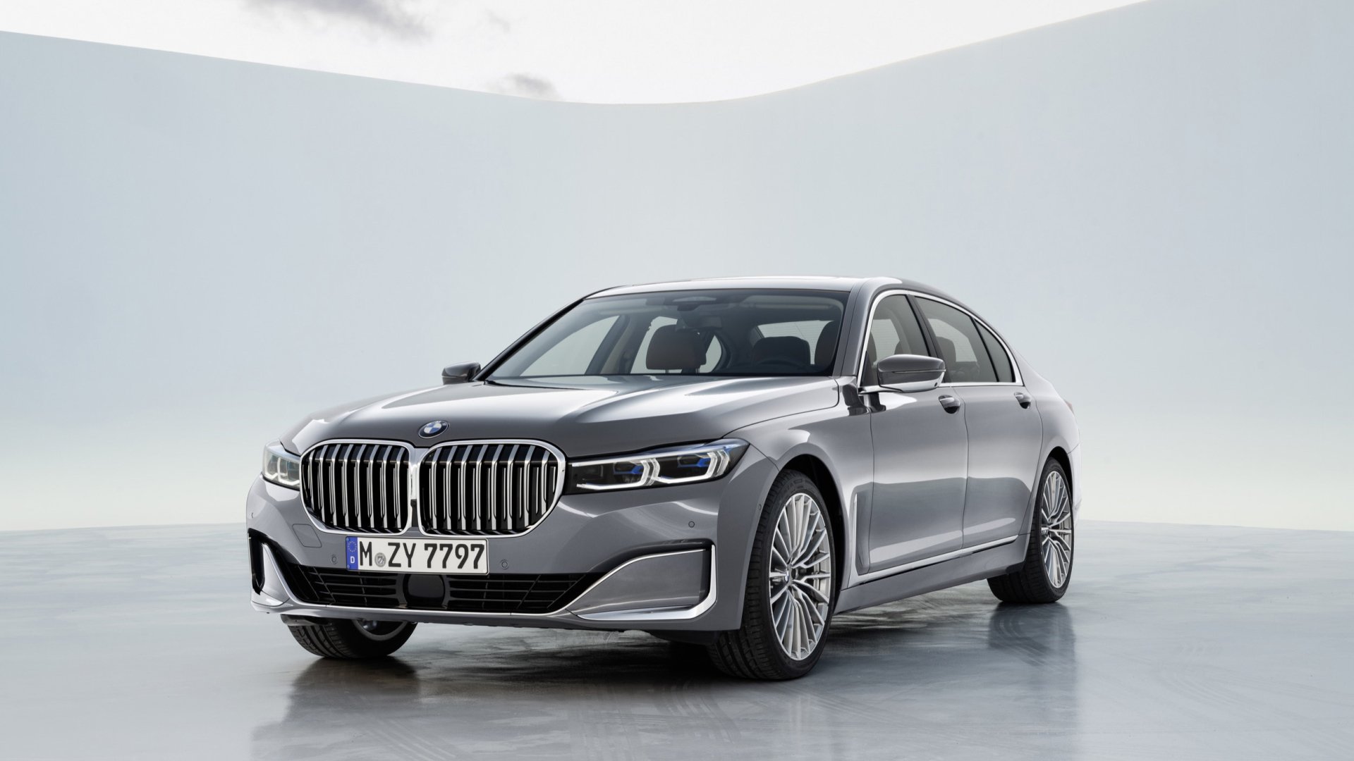 Download Silver Car Car BMW Vehicle BMW 7 Series HD Wallpaper