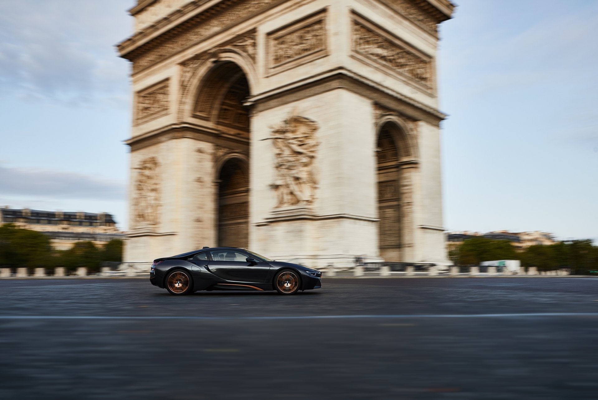 Download Arc De Triomphe Black Car Supercar BMW Paris Vehicle BMW I8 4k Ultra HD Wallpaper