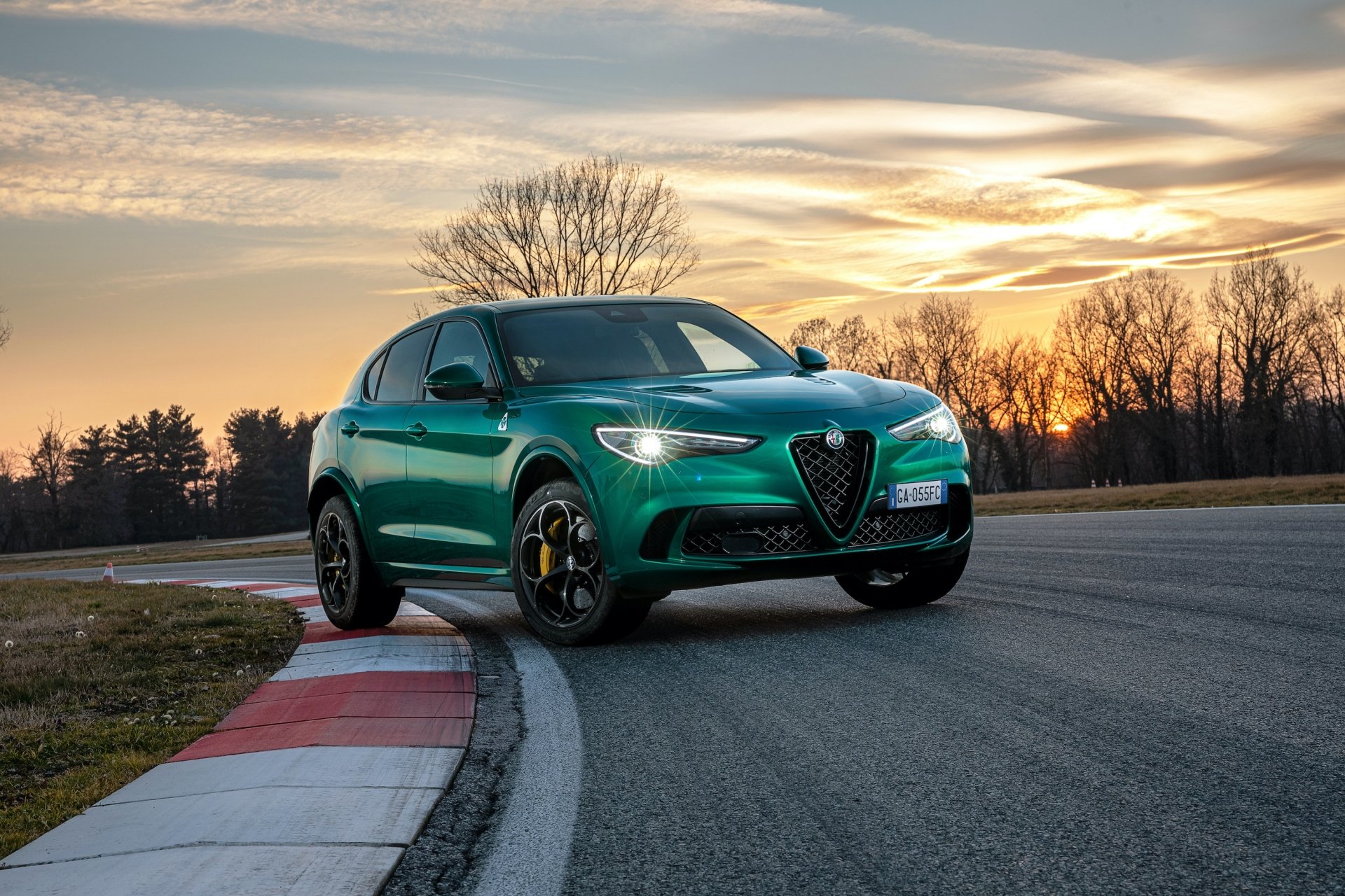 Download Green Car SUV Car Alfa Romeo Vehicle Alfa Romeo Stelvio HD Wallpaper