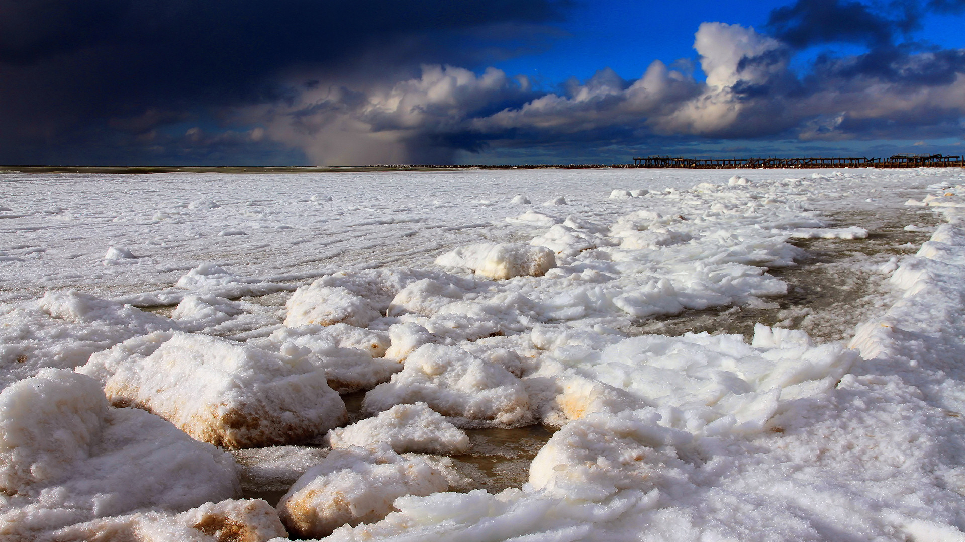 Frozen sea desktop wallpaper featuring winter photography