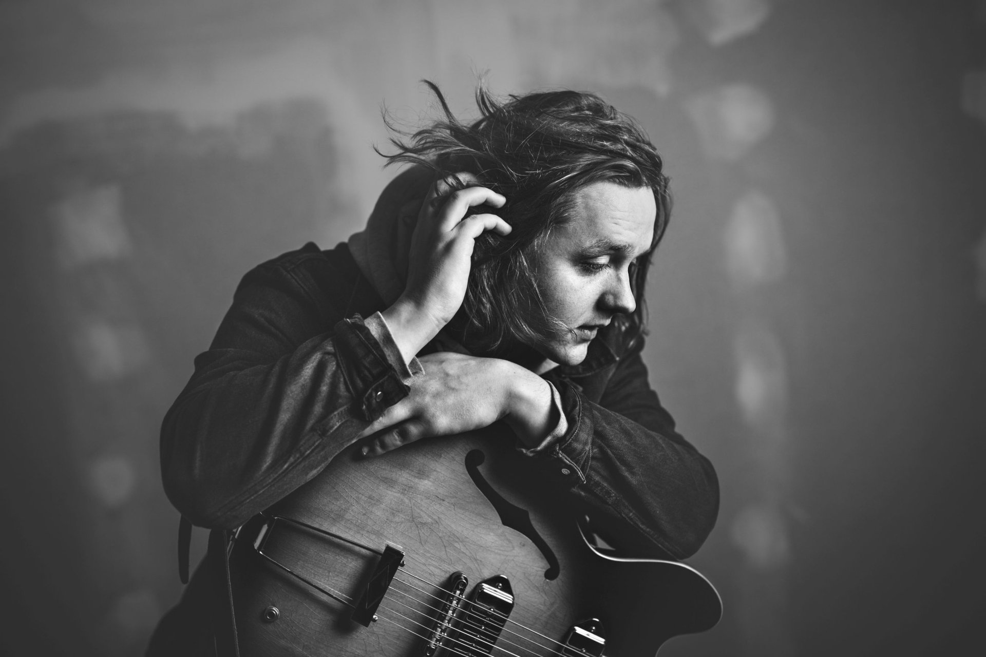 Lewis Capaldi Wallpaper