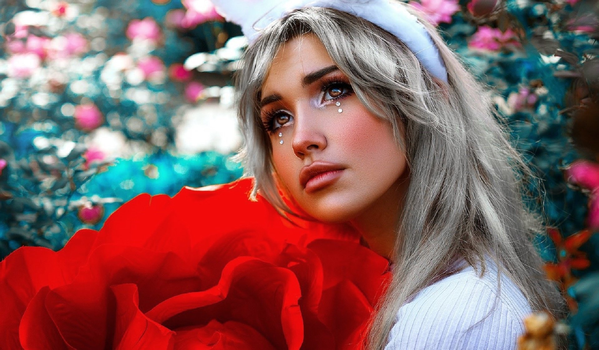 Download Woman Beautiful HD Wallpaper by Geo Leon