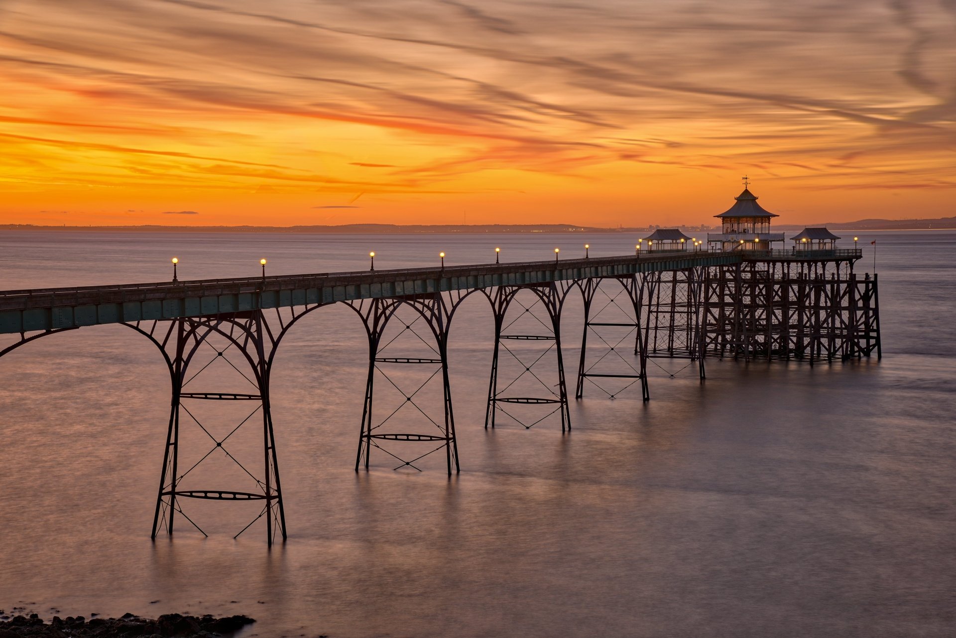 4K Ultra HD Sunset Glow Over Historic Pier | 5120x3419 | Wallpaper Abyss