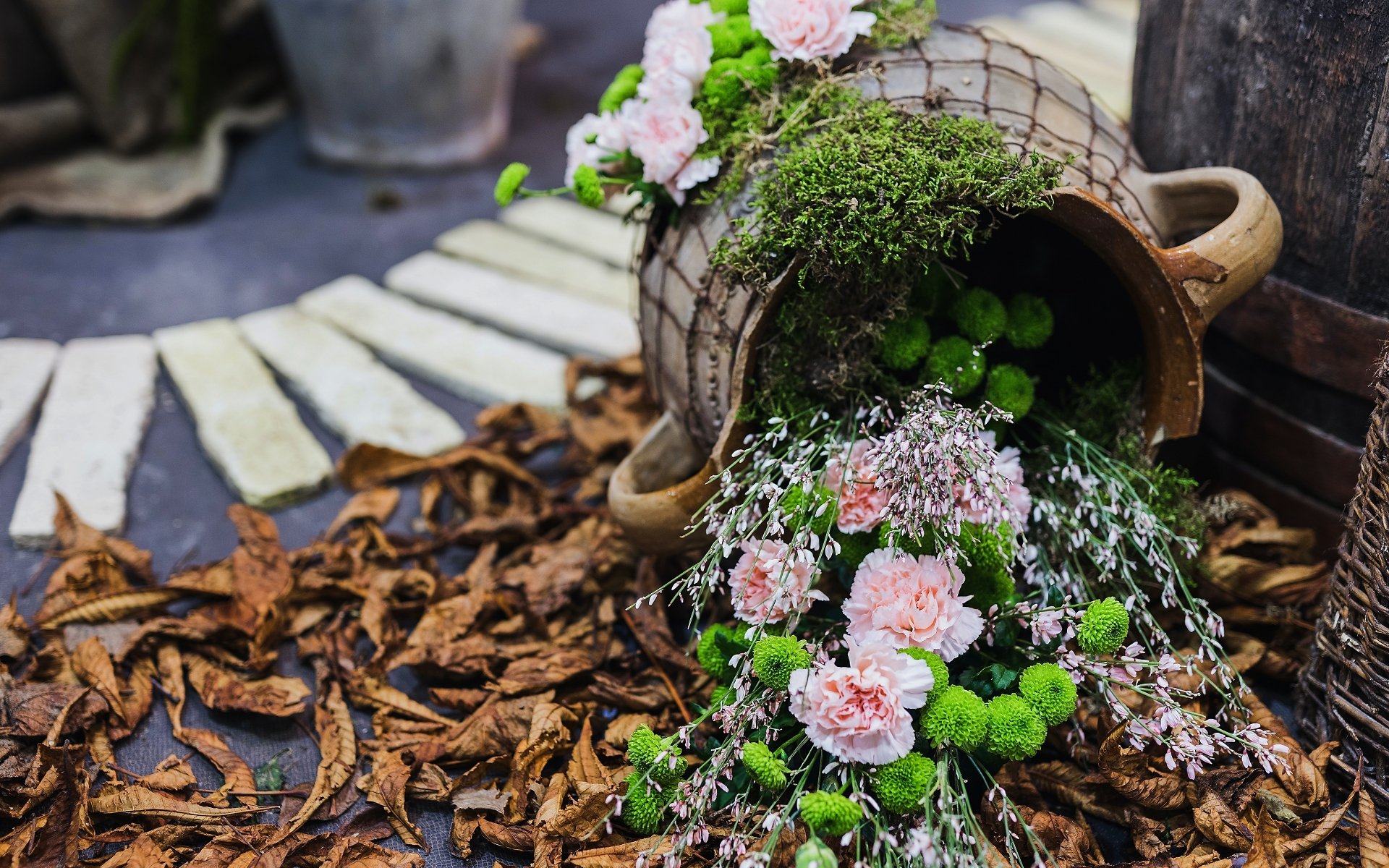 Download Carnation Chrysanthemum Bouquet Moss Man Made Flower 4k Ultra HD Wallpaper