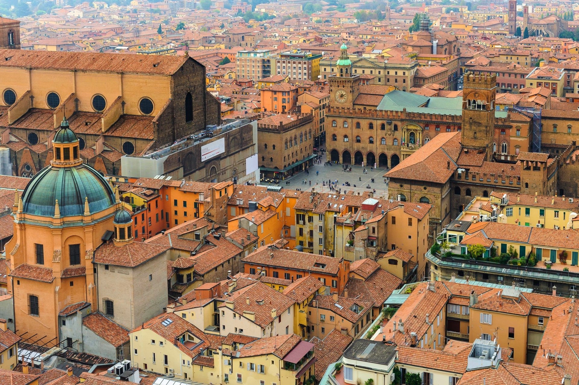 Download Panorama Italy Square Building Man Made Bologna HD Wallpaper