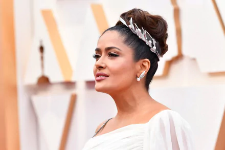 actress Celebrity Salma Hayek HD Desktop Wallpaper | Background Image