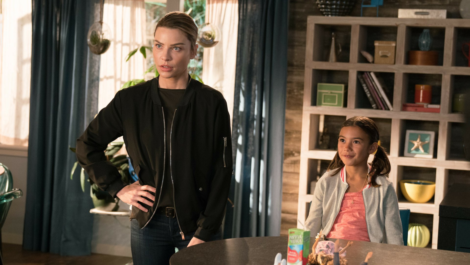 Download Scarlett Estevez Trixie Espinoza Chloe Decker Lauren German TV Show Lucifer HD Wallpaper
