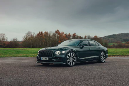 green car car Bentley vehicle Bentley Flying Spur V8 HD Desktop Wallpaper | Background Image