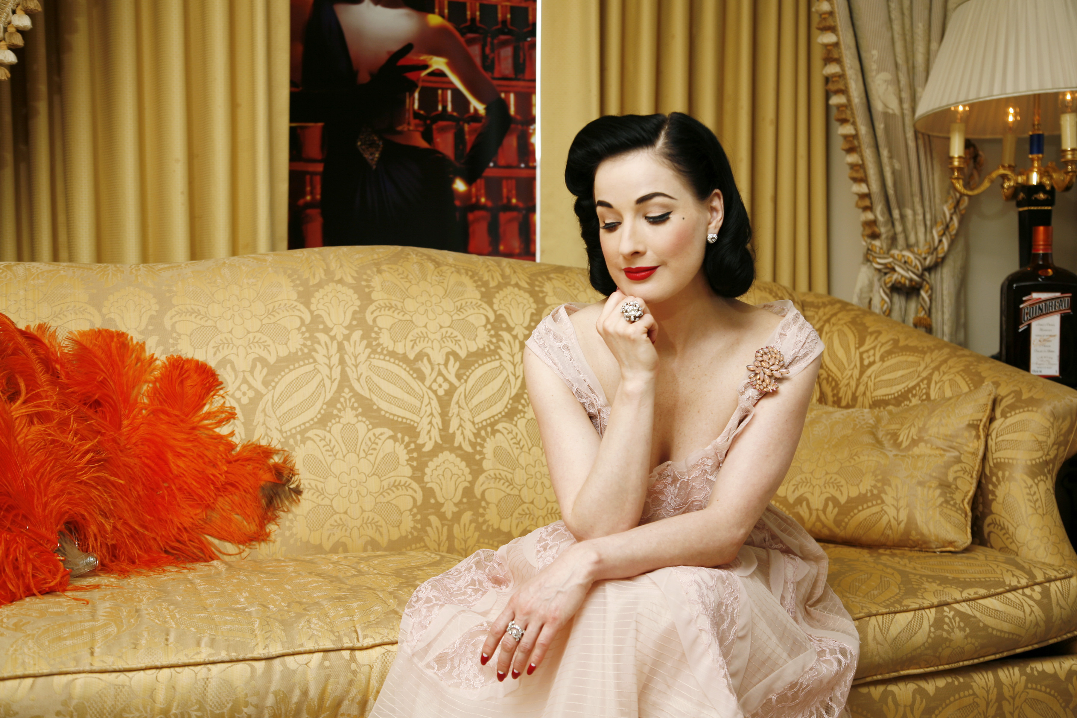 Dita Von Teese HD Wallpapers and Backgrounds. 