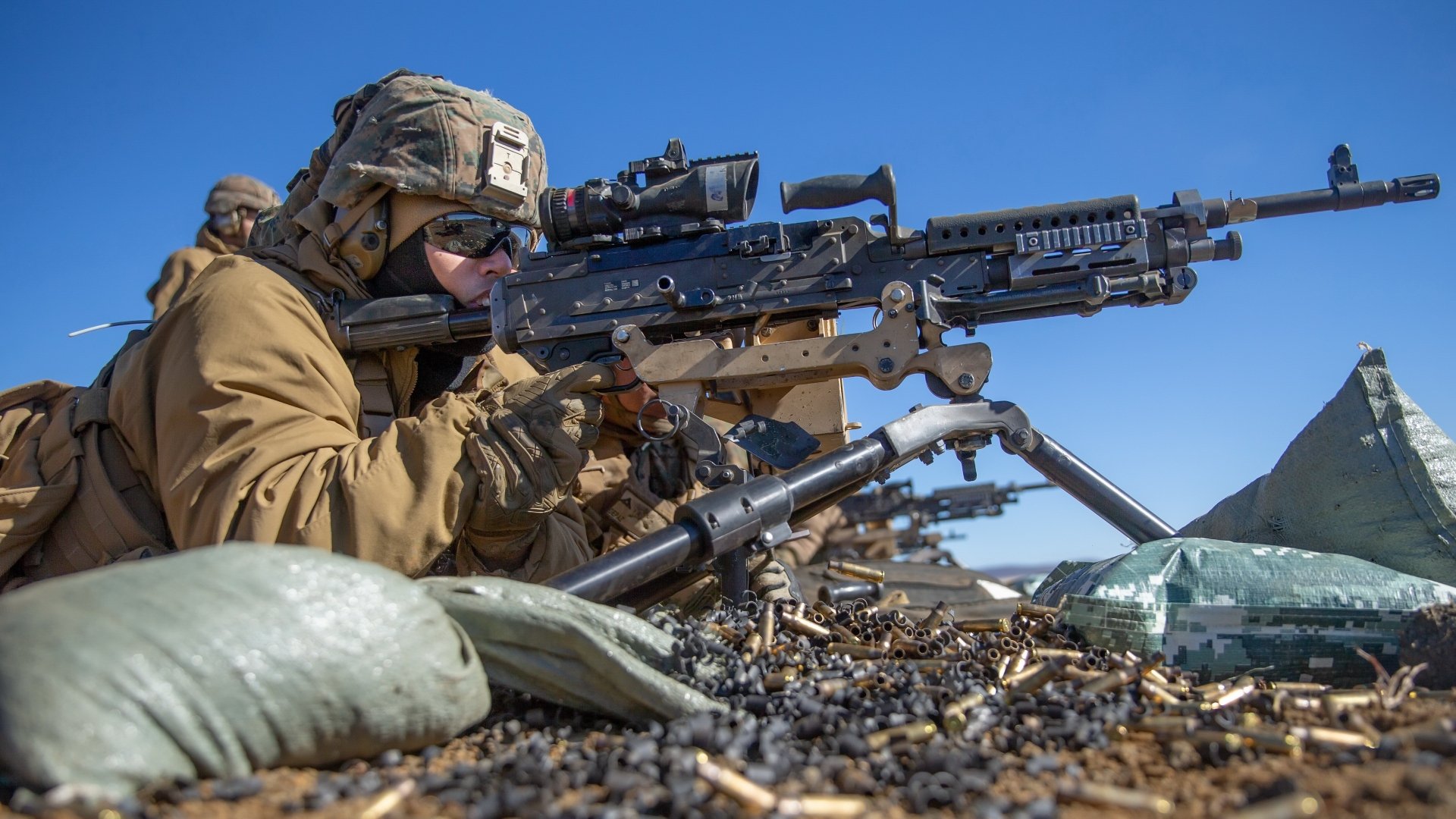 Download Machine Gun Weapon Military Soldier 4k Ultra HD Wallpaper