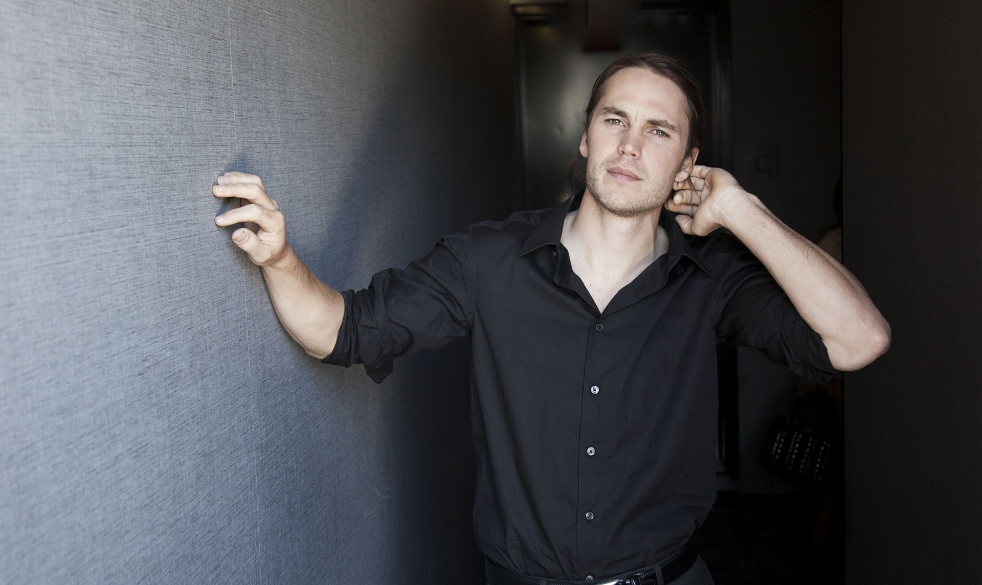Download Celebrity Taylor Kitsch HD Wallpaper