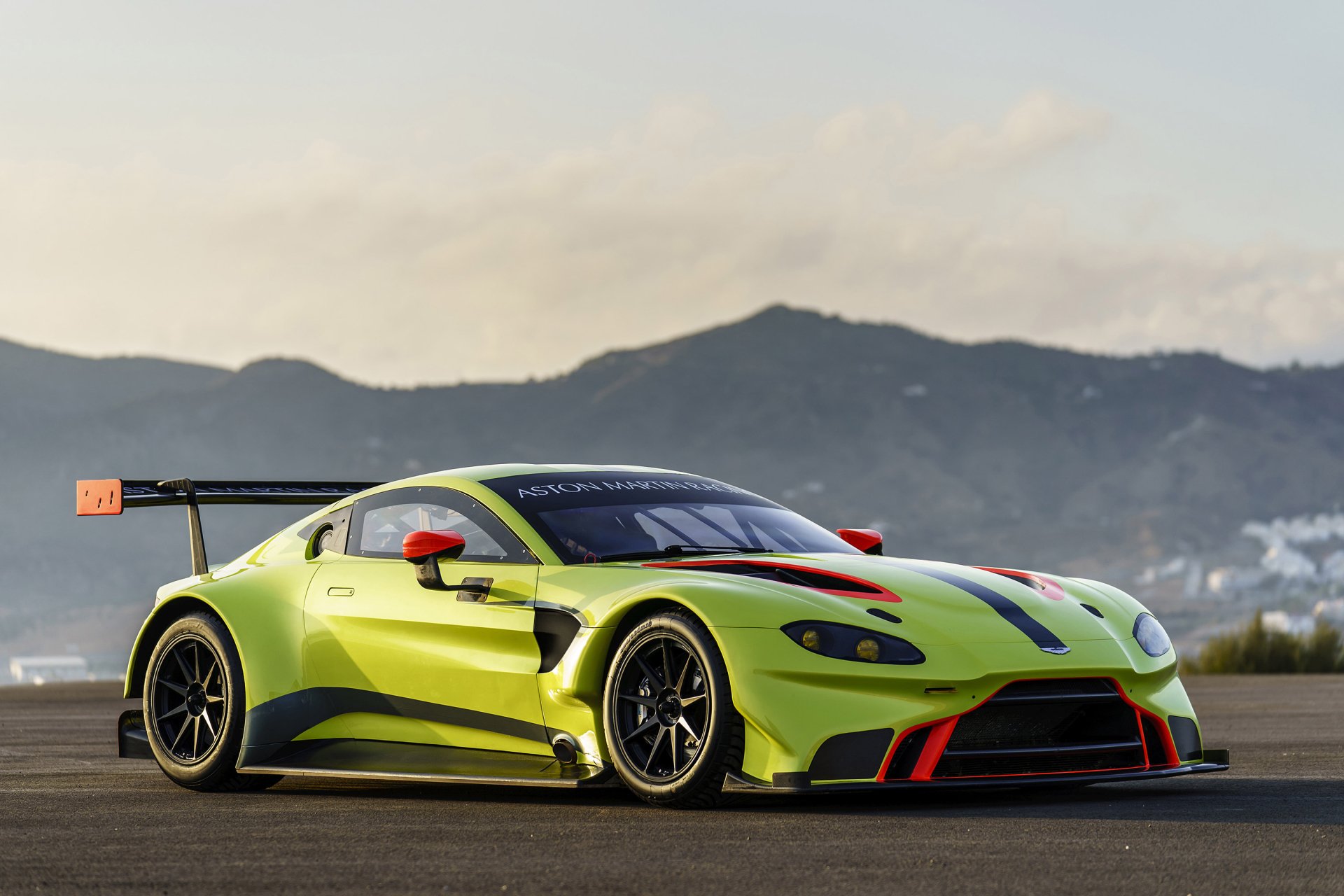 Aston Martin Vantage Gte 2018 Fond Décran Hd Arrière Plan 3000x2000 Id1139607 4264