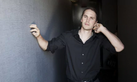 Celebrity Taylor Kitsch HD Desktop Wallpaper | Background Image