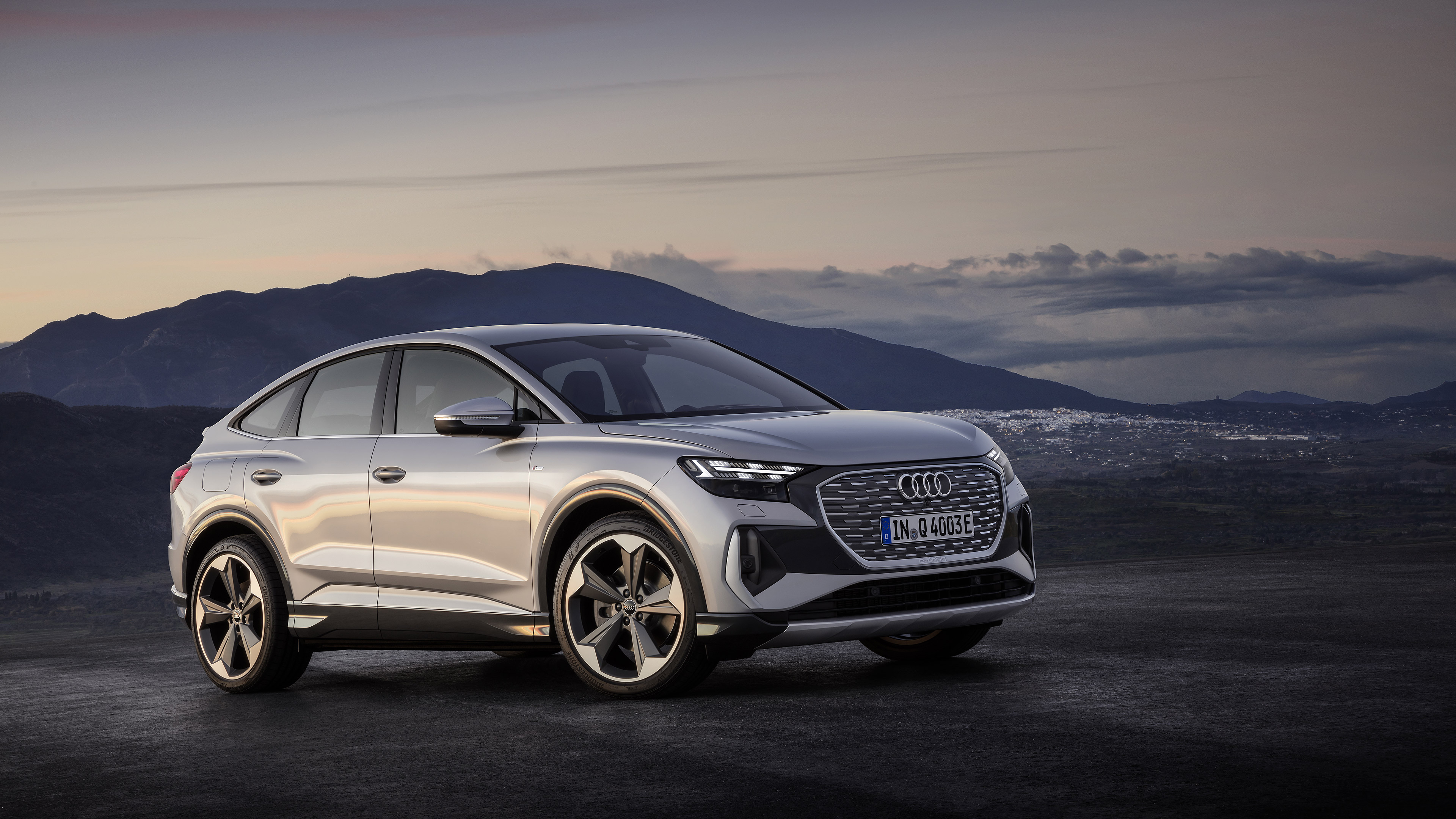 Audi Q4 etron 4k Ultra HD Duvar kağıdı Arka plan 3840x2160 Audi Q4 etron 4k Ultra HD Duvar kağıdı Arka plan 3840x2160