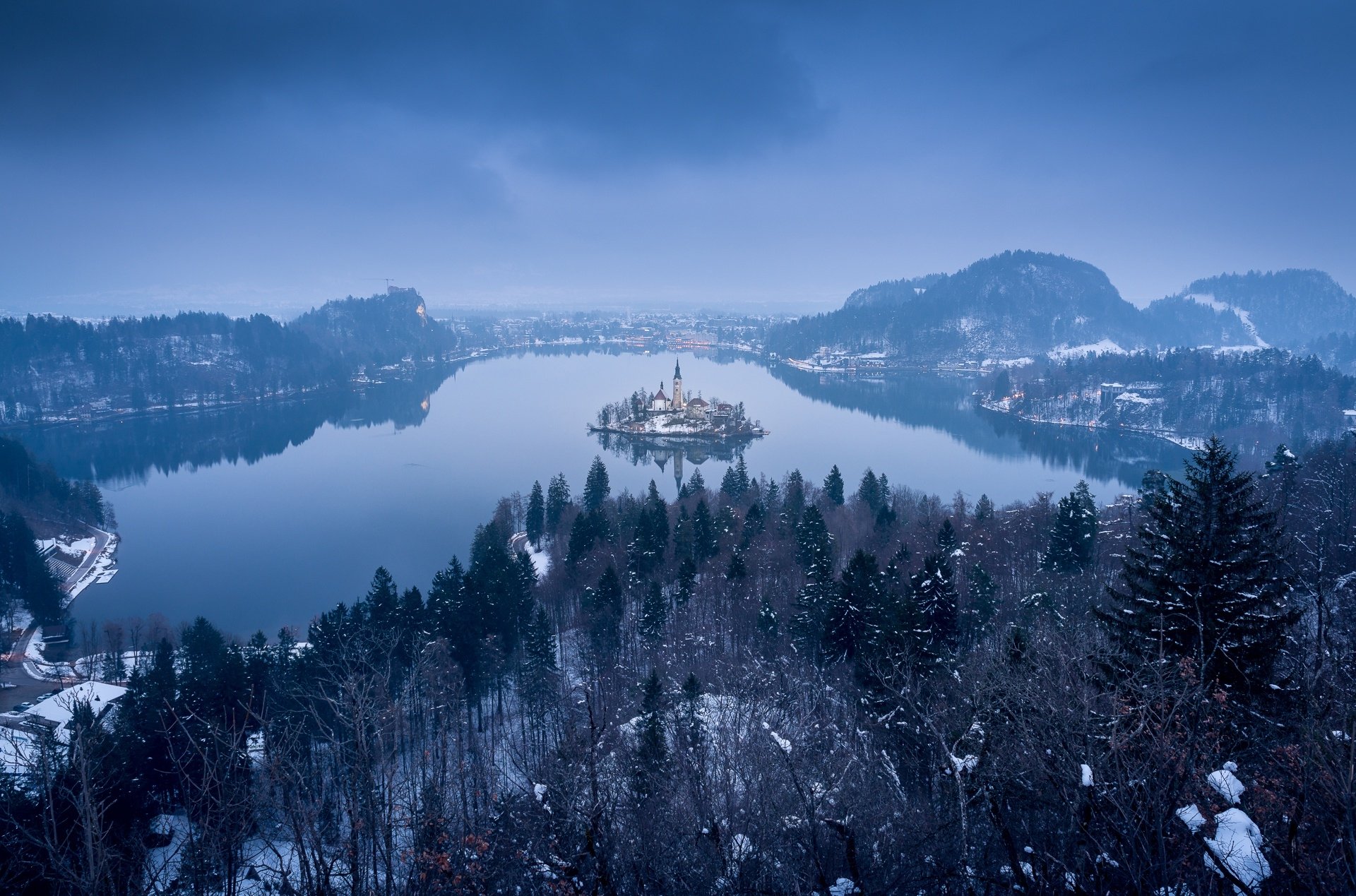 Download Winter Lake Bled Slovenia Island Lake Fog Religious Assumption Of Mary Church HD Wallpaper