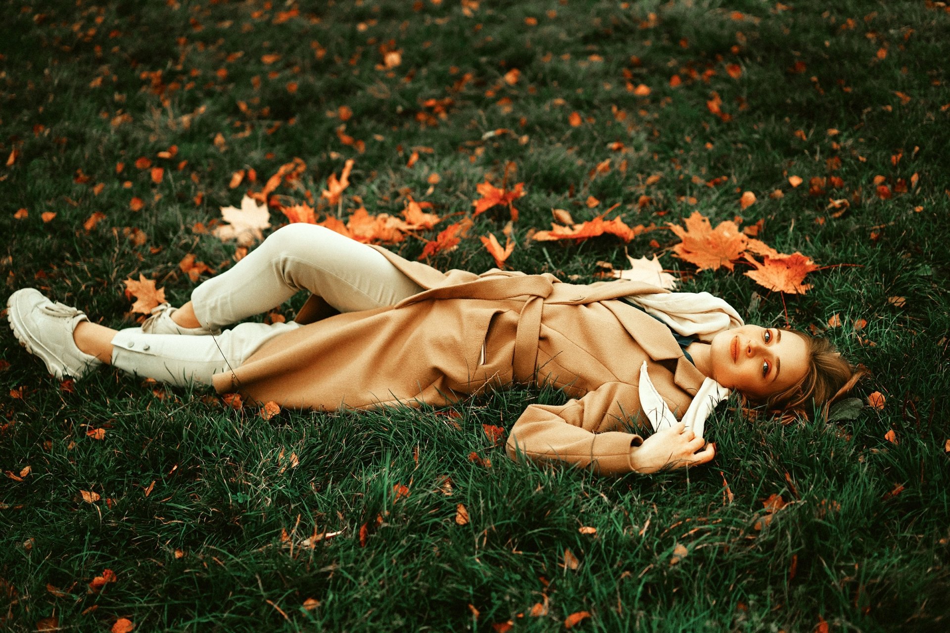 Download Coat Lying Down Woman Model HD Wallpaper