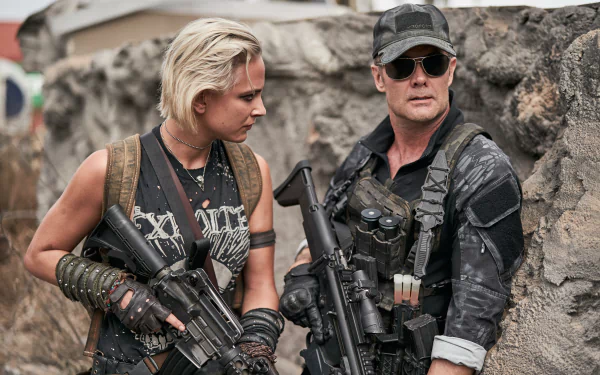  Nora Arnezeder &amp; Garret Dillahunt in the Movie Army of the Dead