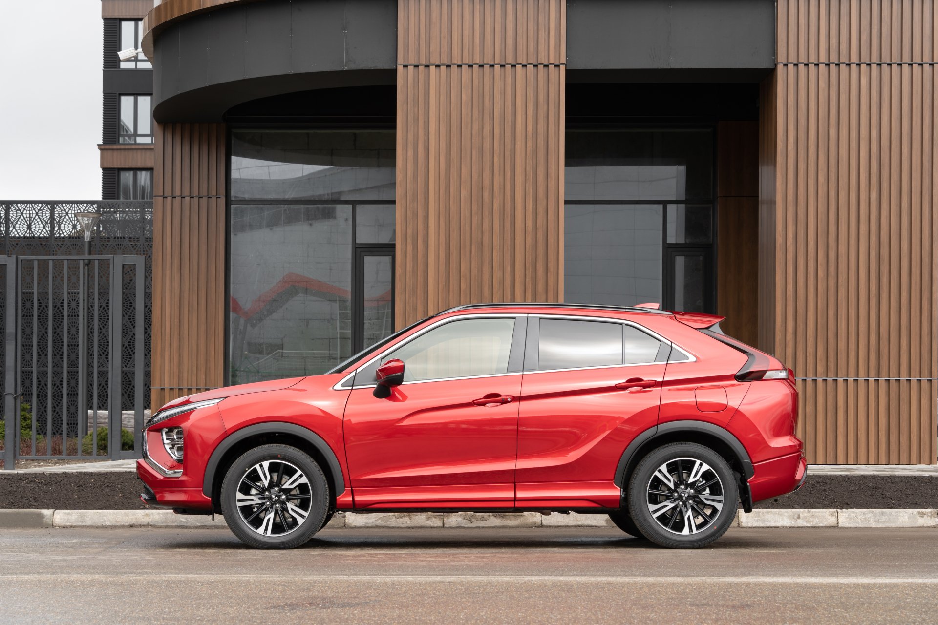 Download SUV Vehicle Mitsubishi Eclipse Cross 4k Ultra HD Wallpaper