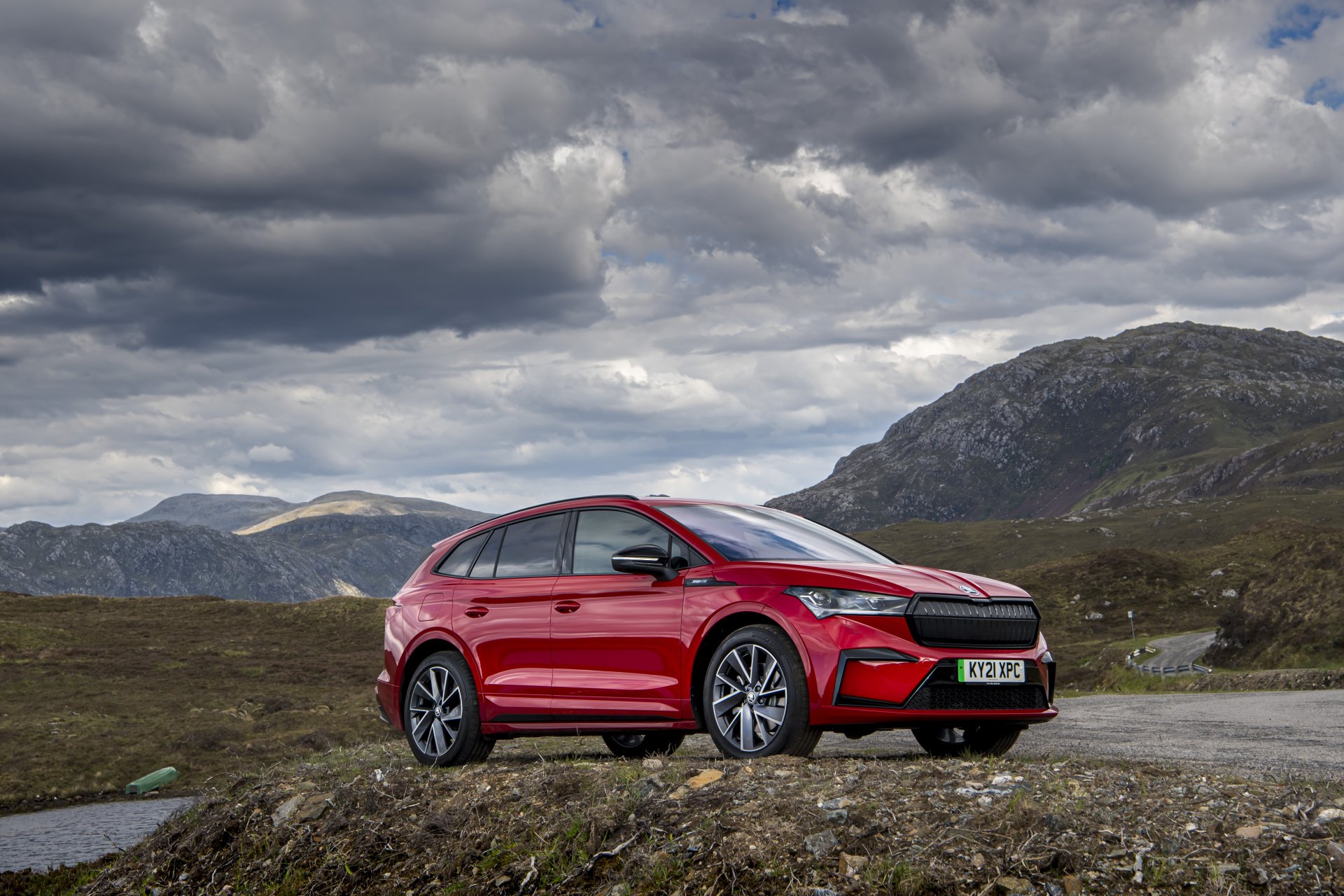 Download Electric Car SUV Vehicle Skoda Enyaq IV 80 4k Ultra HD Wallpaper