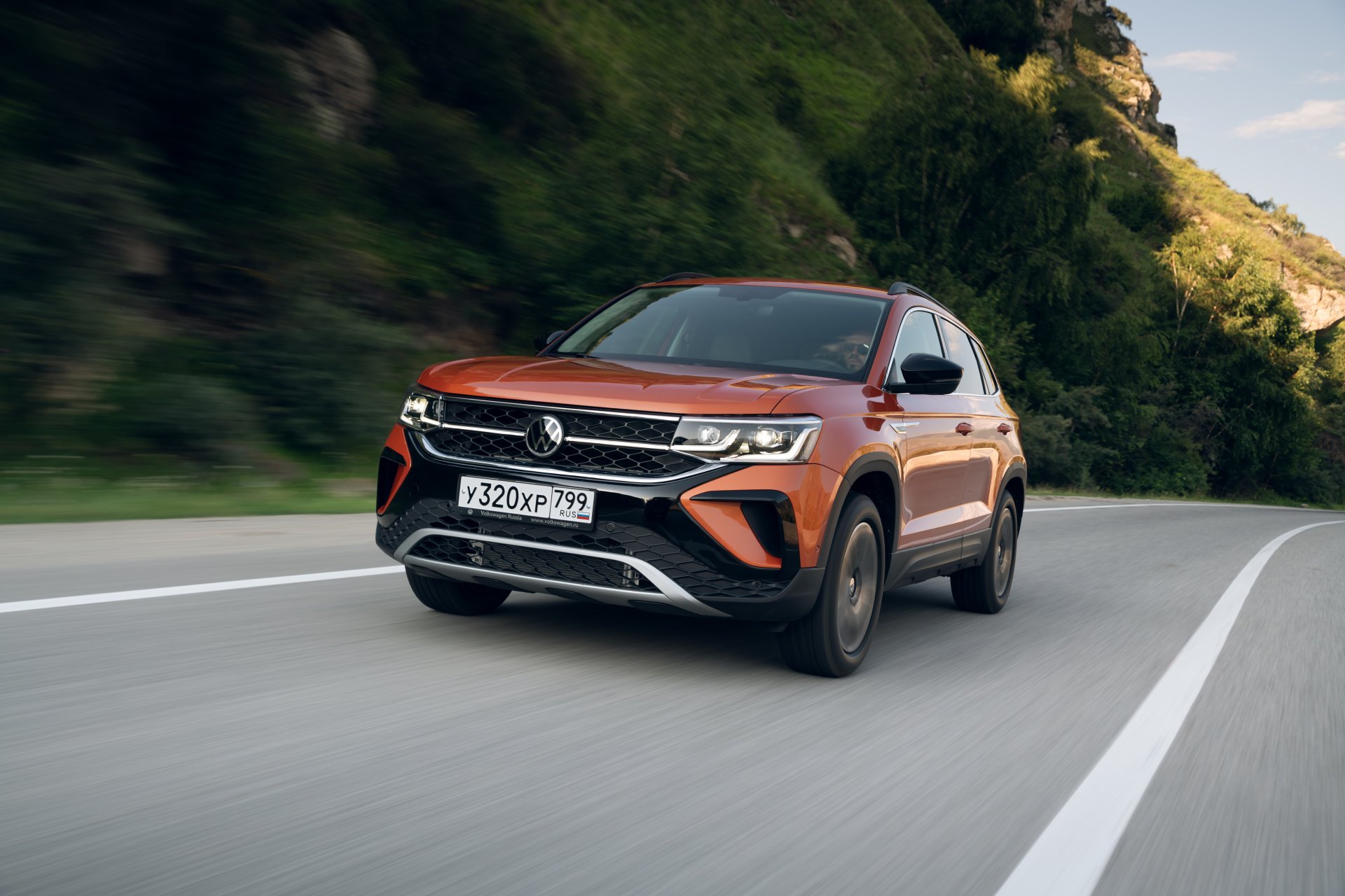 Download SUV Vehicle Volkswagen Taos 4k Ultra HD Wallpaper