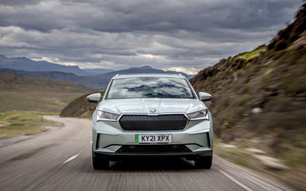 electric car SUV vehicle Skoda Enyaq iV 80 HD Desktop Wallpaper | Background Image