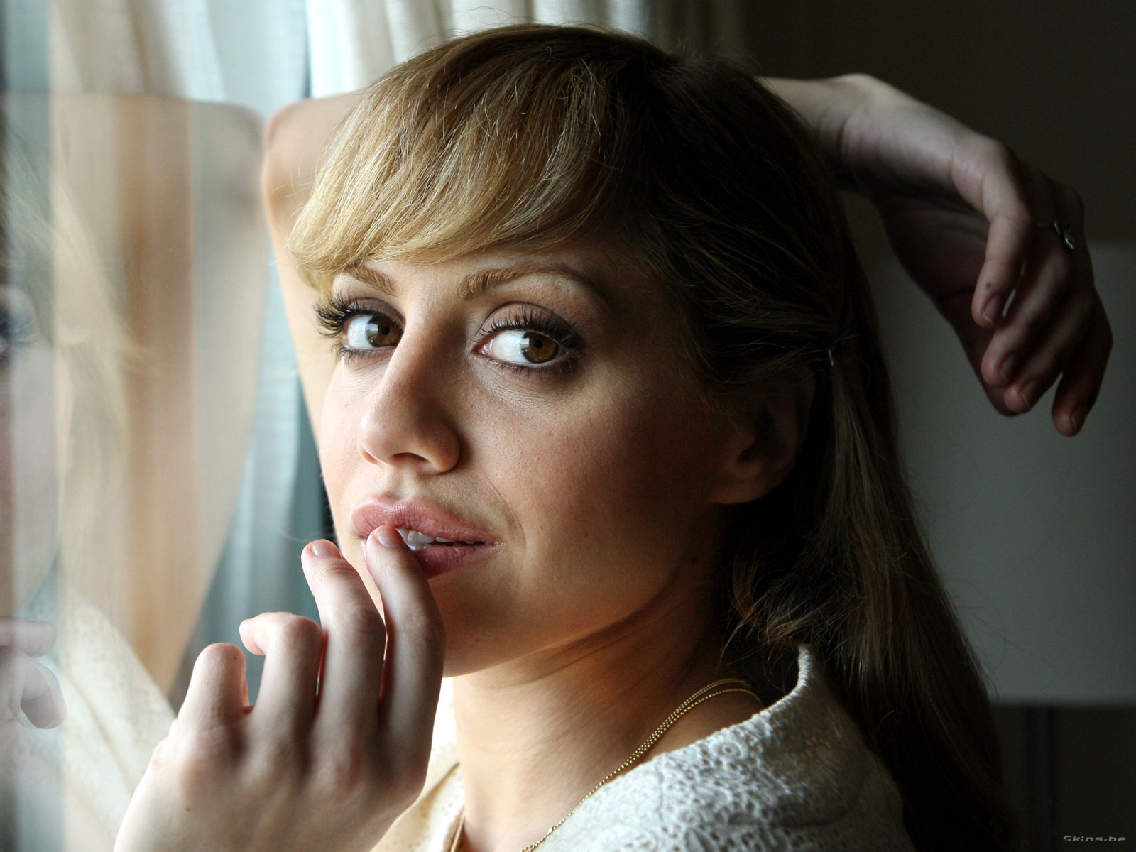 Celebrity Brittany Murphy HD Wallpaper | Background Image