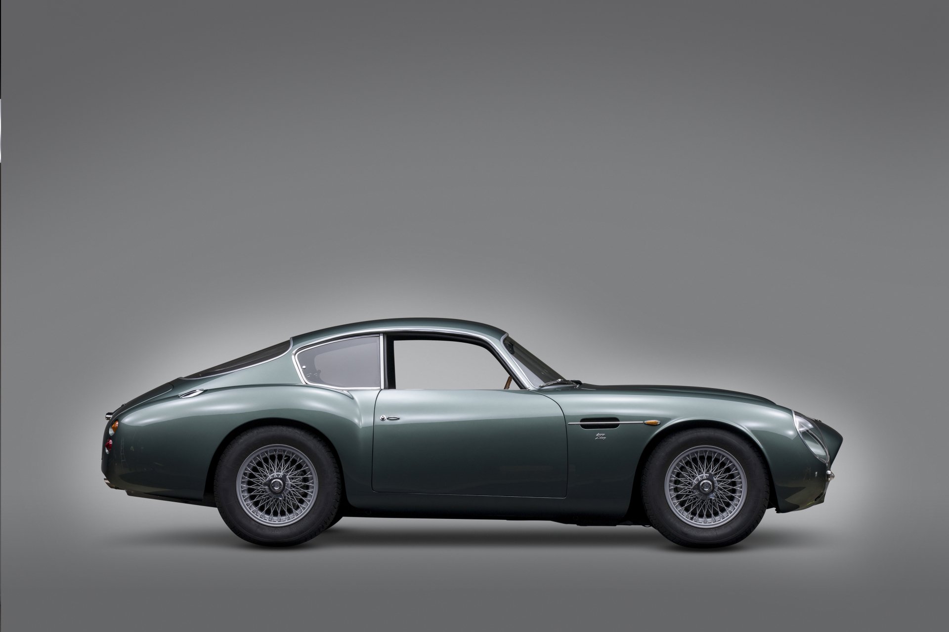 Download Vehicle Aston Martin DB4 4k Ultra HD Wallpaper