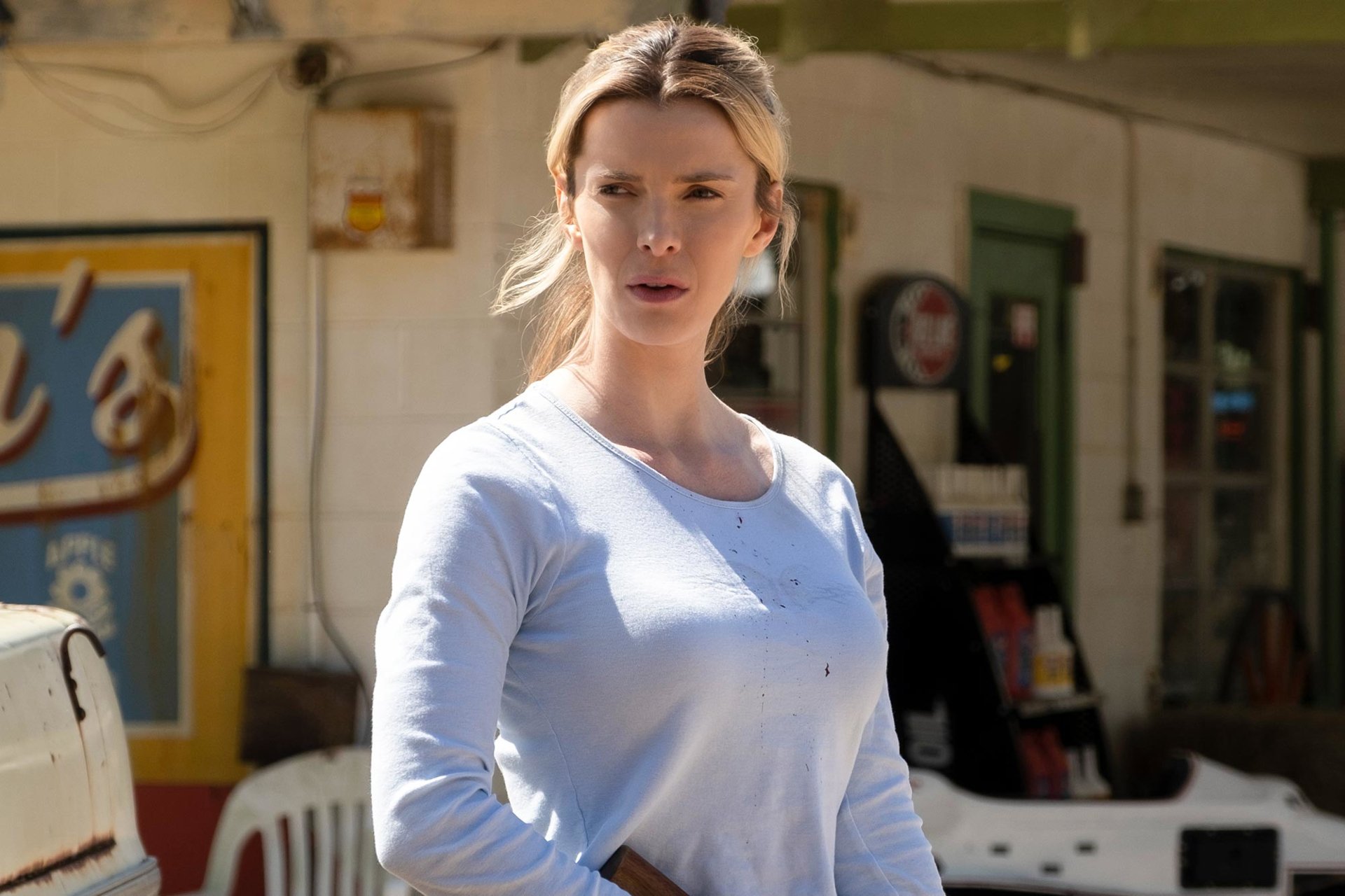 Download Betty Gilpin Movie The Hunt (2020) HD Wallpaper